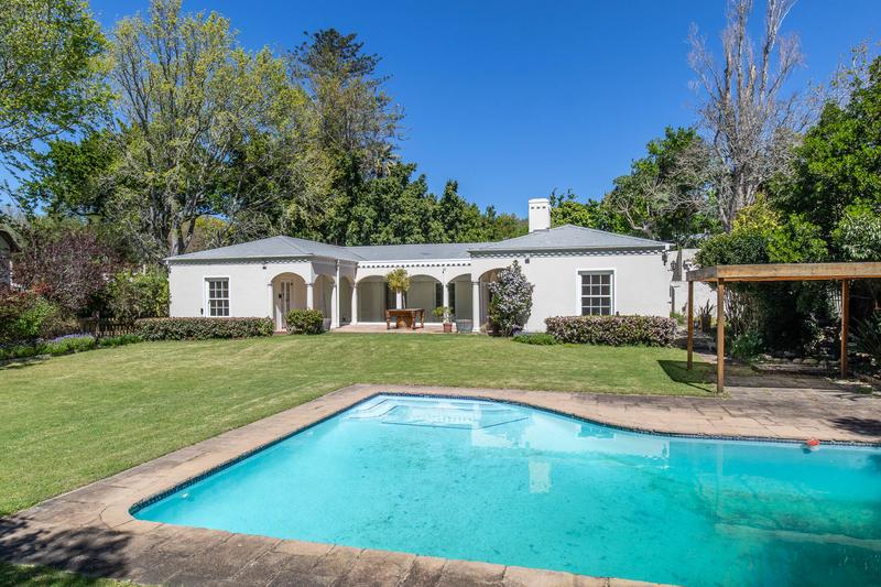 4 Bedroom Property for Sale in Constantia Western Cape